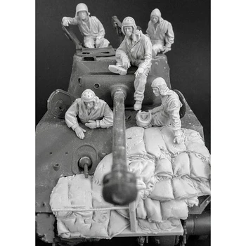 Комплект современной команды 1/35 в разобранном виде включает 5 человек (с мешком с песком), наборы миниатюрных моделей из смолы, неокрашенные